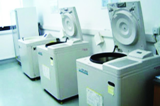 Hitachi日立CR21G離心機故···